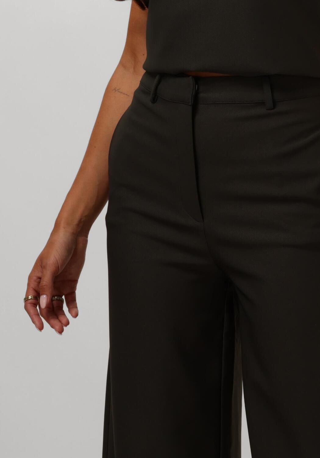 EST'SEVEN Dames Broeken Ferreira Josiah Trouser Groen