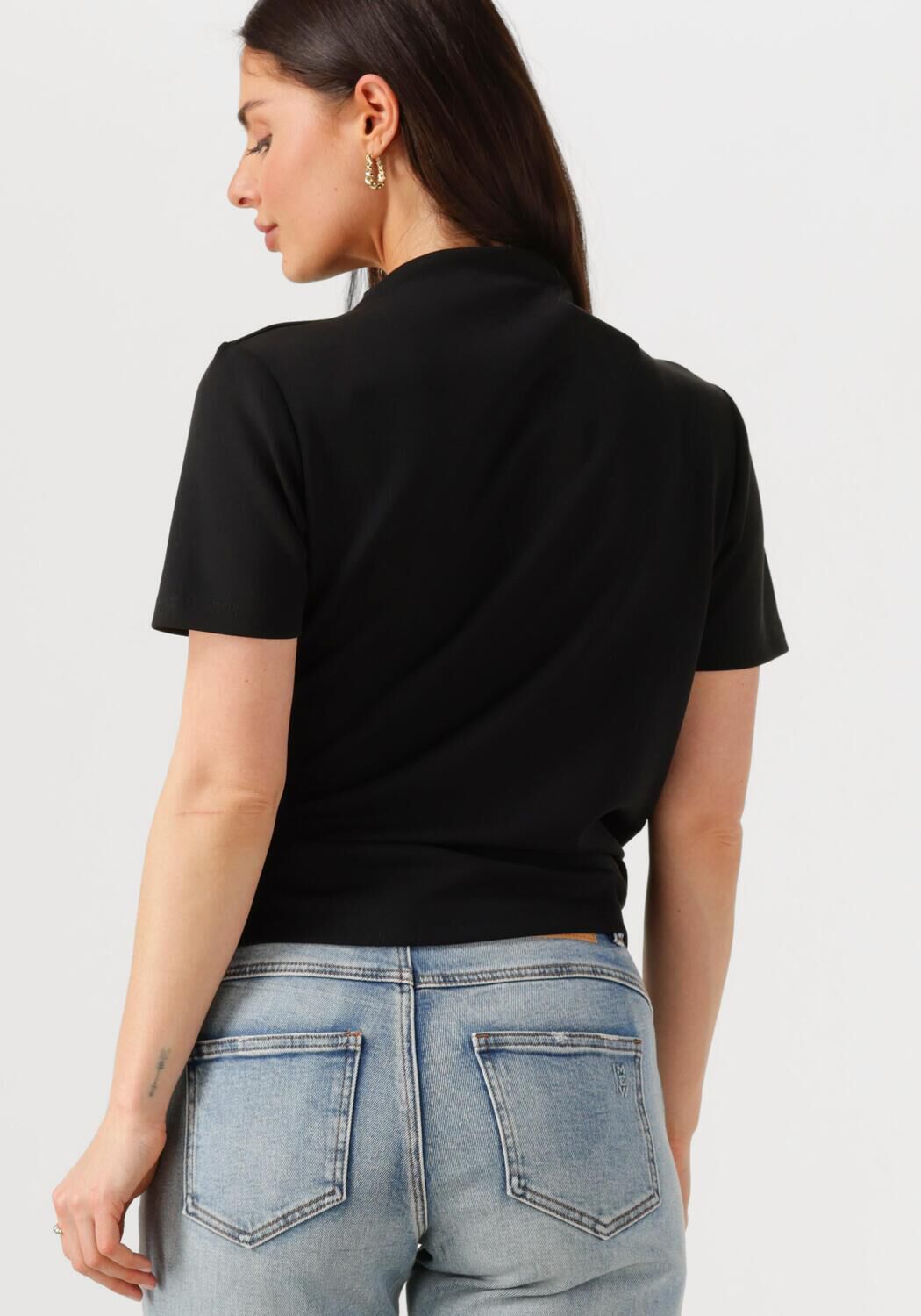 MY ESSENTIAL WARDROBE Dames Tops & T-shirts Hellemw Tee Zwart
