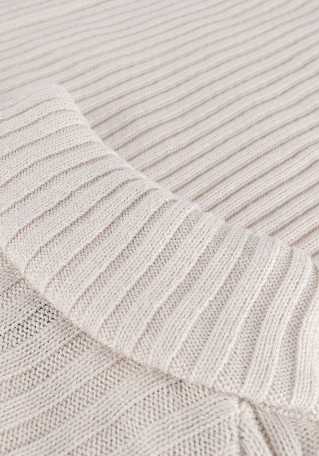 Gebroken wit Y.A.S. Midi jurk YASMAVI LS KNIT ROLL-NECK - large