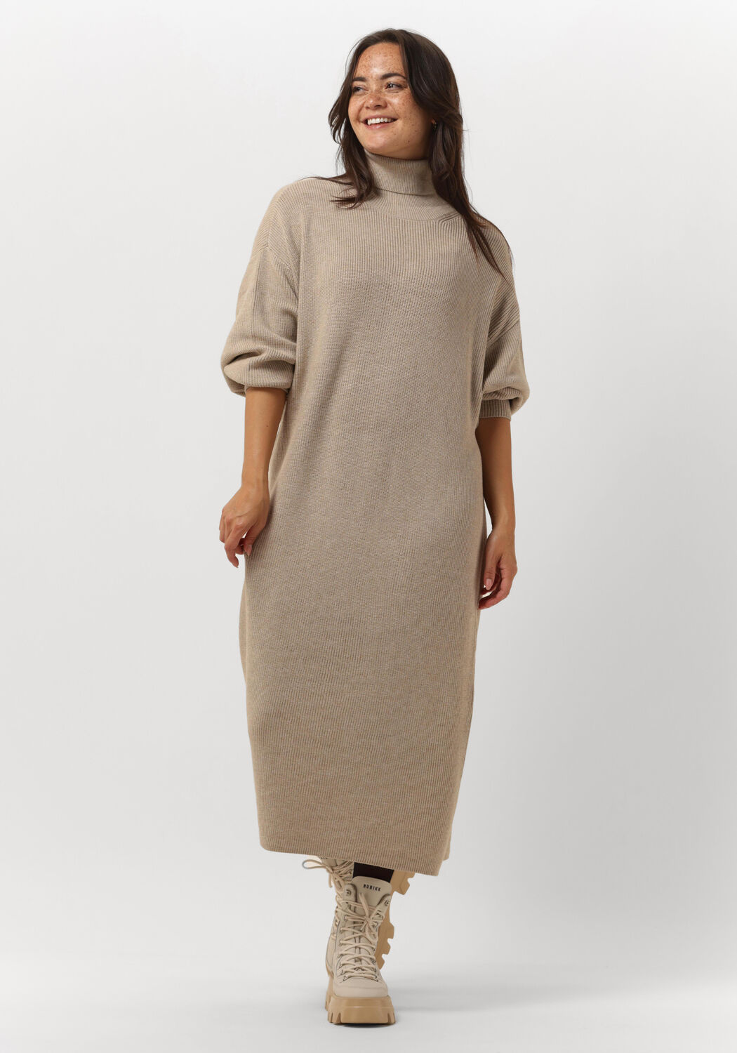 Maxi jurk met trui erover best sale