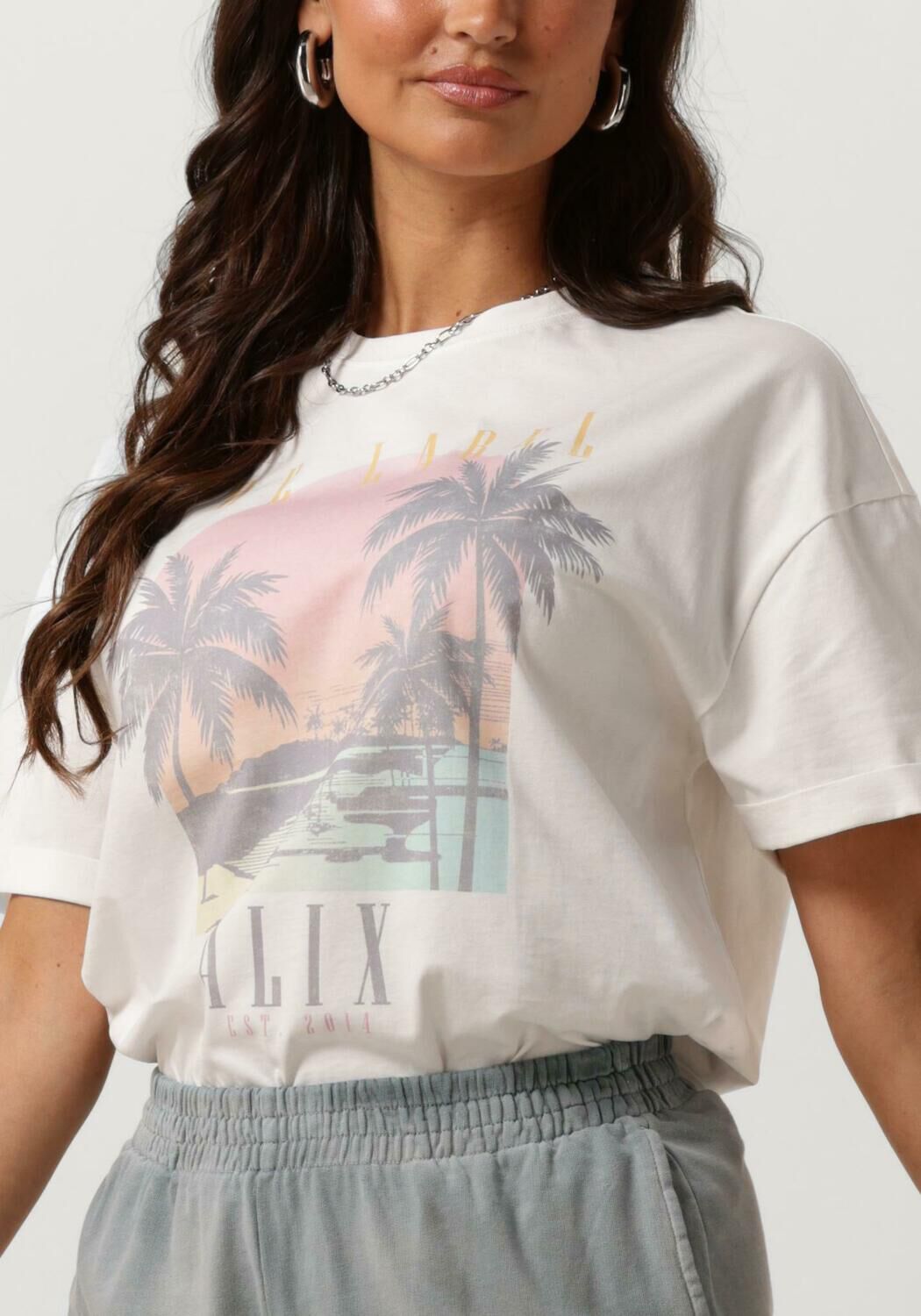 ALIX THE LABEL Dames Tops & T-shirts Ladies Knitted Palmtree T-shirt Wit