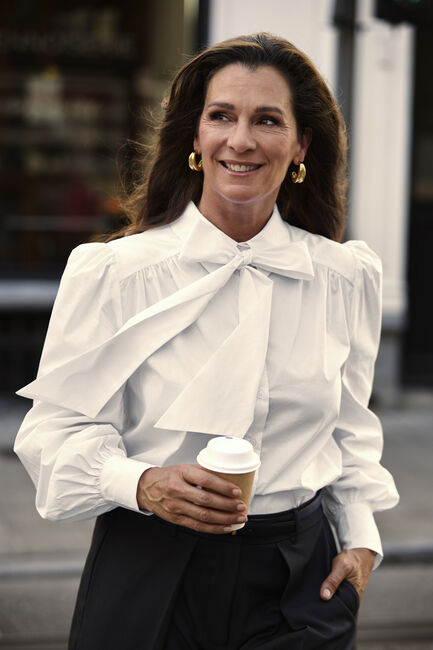 Witte OMODA ATELIER Blouses OM-HELEN X QUINTY - large