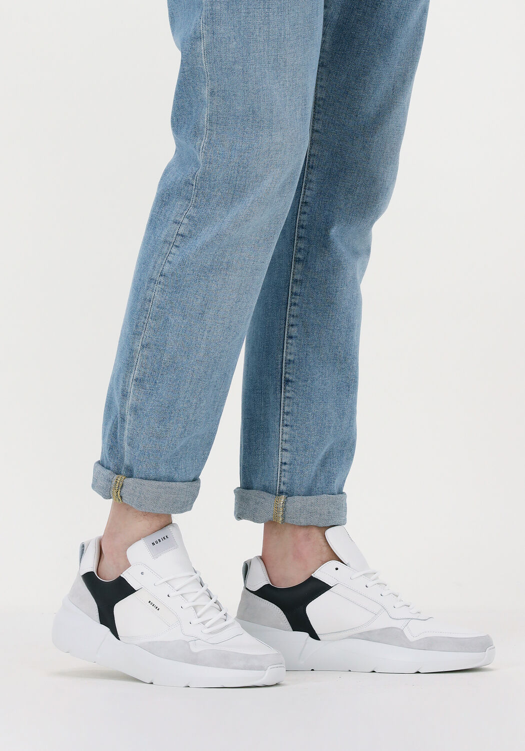 witte nubikk lage sneakers roque road wave