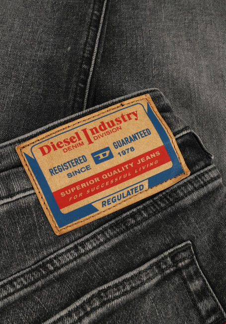 Lichtgrijze DIESEL Skinny jeans 1979 SLEENKER - large