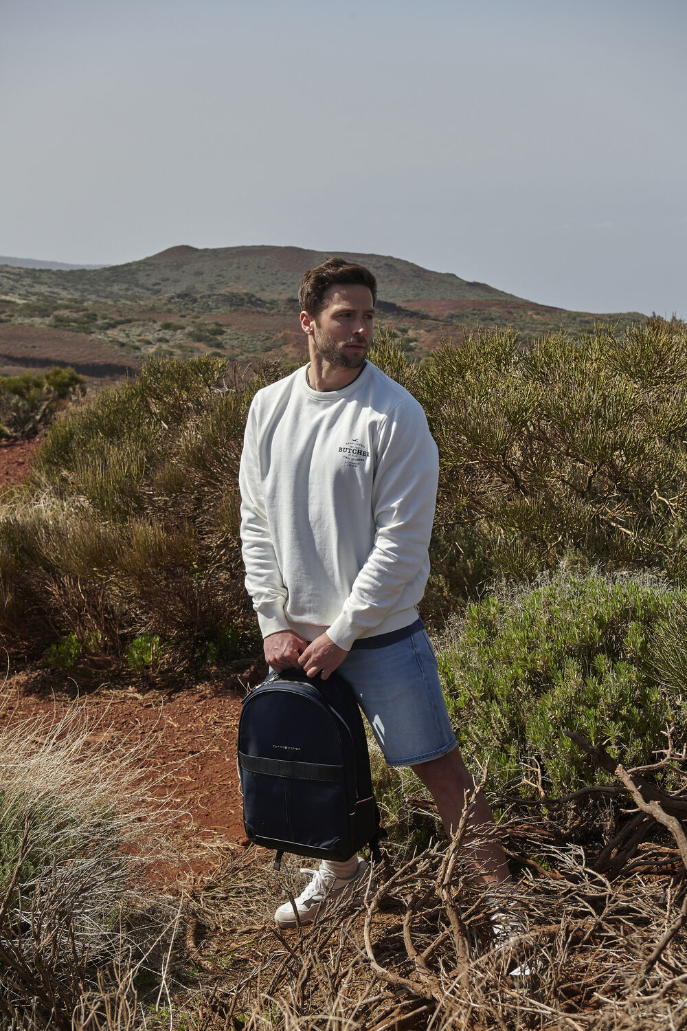 Witte BUTCHER OF BLUE Trui ARMY CUT CREW - large