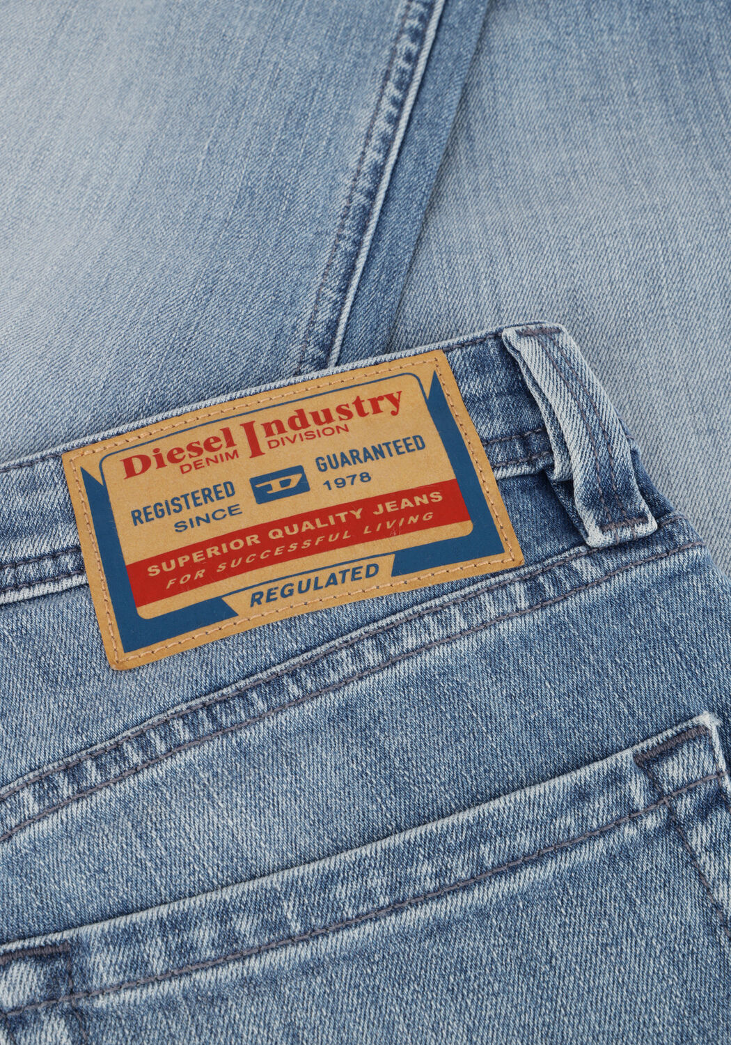 Lichtblauwe DIESEL Straight leg jeans 1985 LARKEE - large