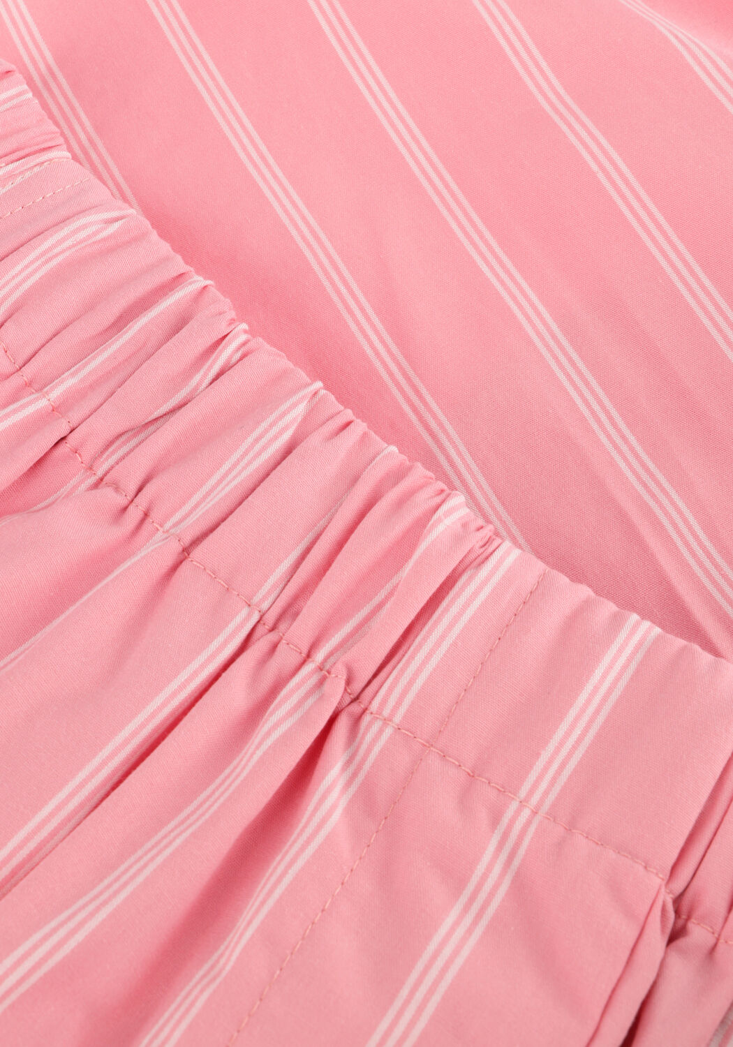 Lichtroze WITHBLACK Korte broek WBLGUNILLA STRIPE SHORTS - large