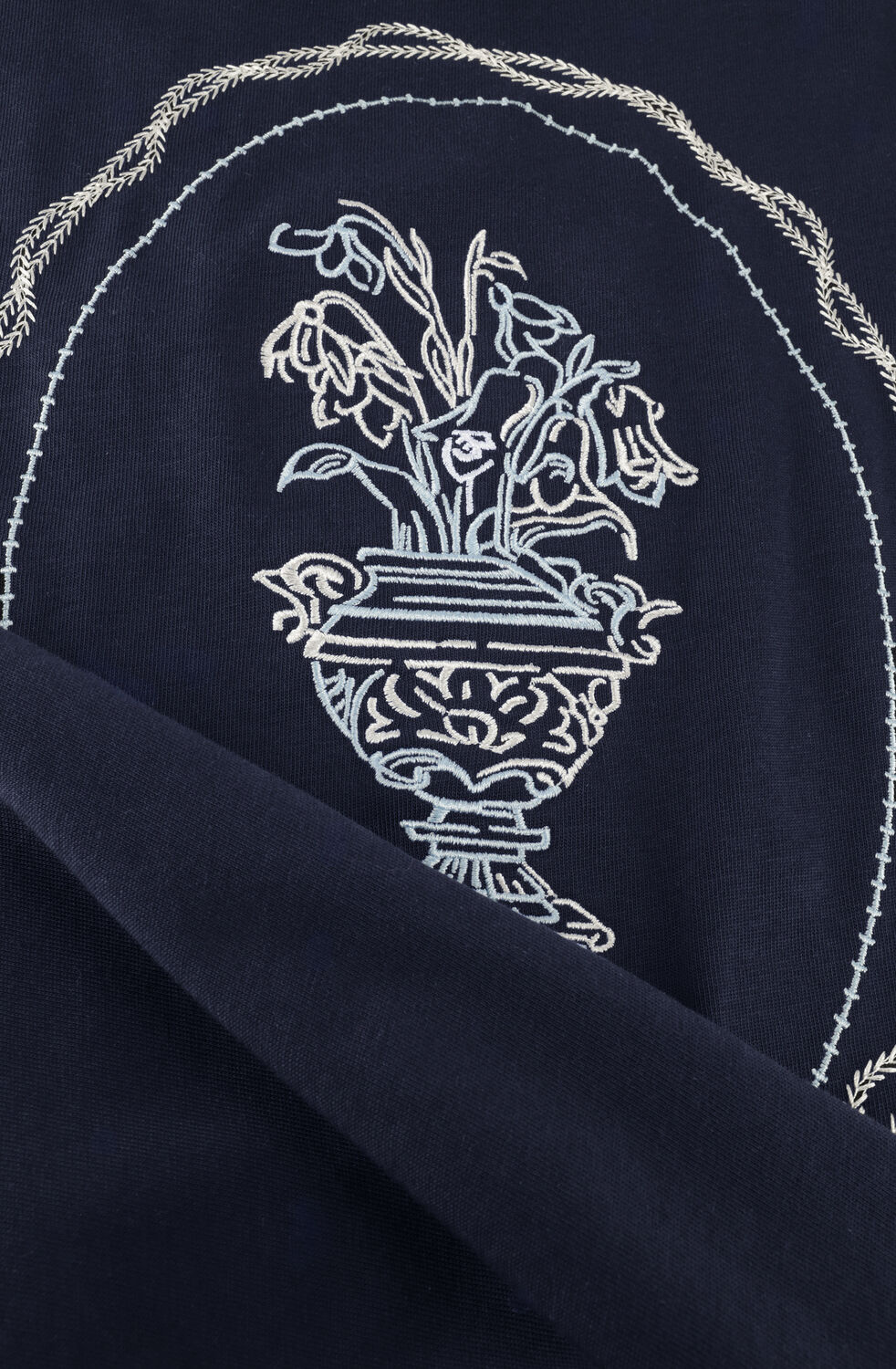 Donkerblauwe PURE PATH T-shirt EMBROIDERED VASE T-SHIRT - large