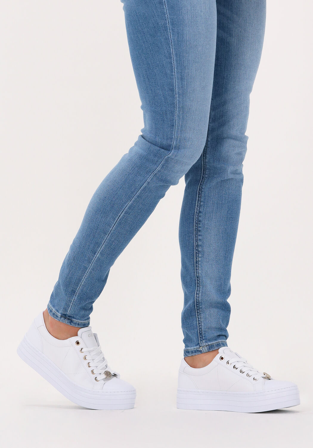 witte guess lage sneakers bells