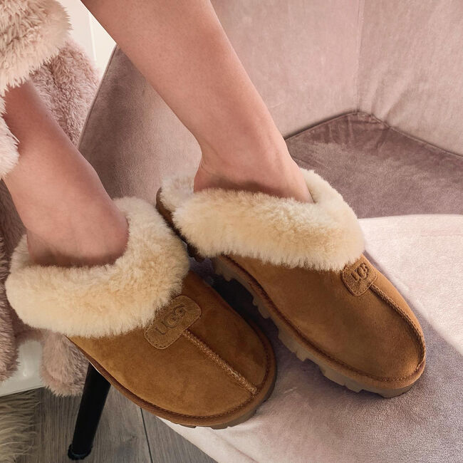 Cognac UGG Pantoffels W COQUETTE Cognac UGG Pantoffels W COQUETTE - large