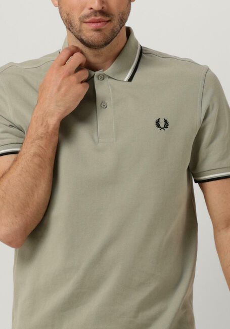 Groene FRED PERRY Polo TWIN TIPPED FRED PERRY SHIRT - large