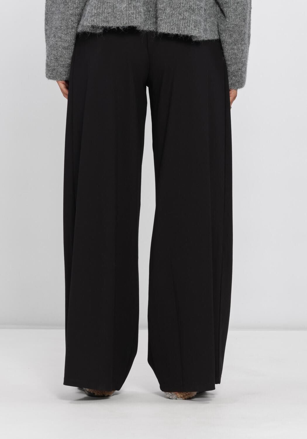 Zwarte EDITED Wijde broek JENNA TROUSERS - large