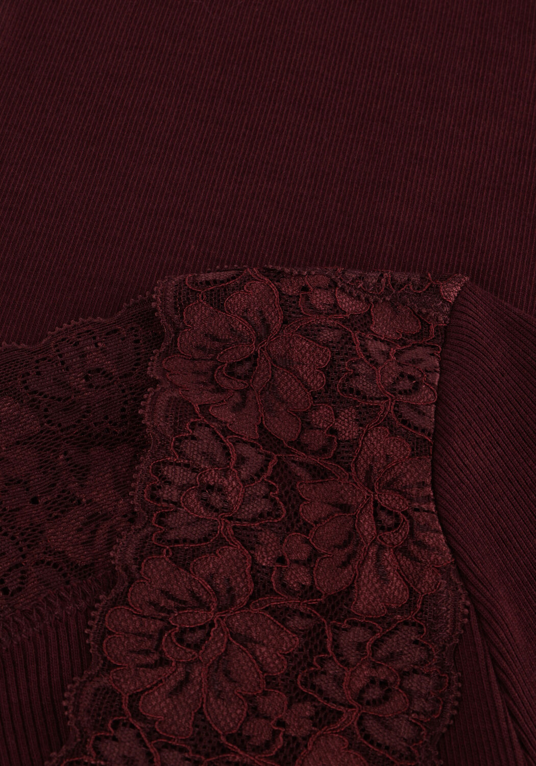 Bordeaux ROSEMUNDE Top BERNADINE ORGANIC T-SHIRT LACE - large