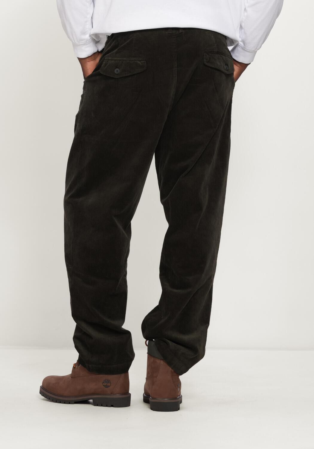 Donkergroene ANERKJENDT Wijde broek AKJACOB CORD PANT - large