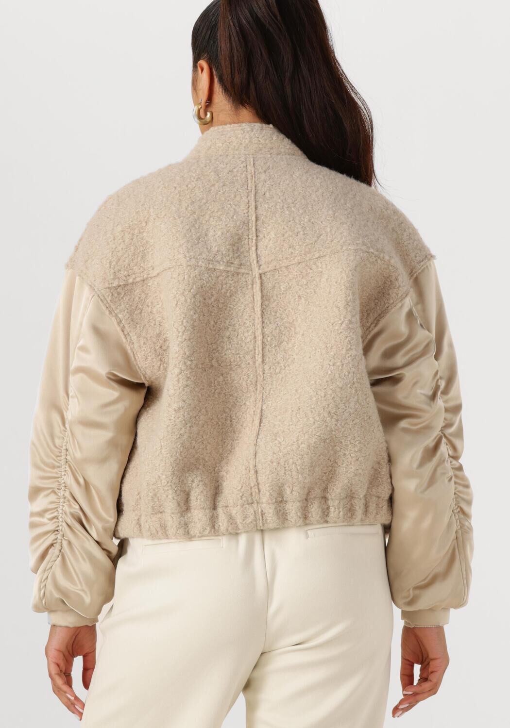 NUKUS Dames Jassen Baltimore Jacket Satin Beige