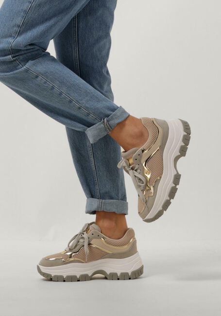 Beige GUESS Lage sneakers BRECKY - large