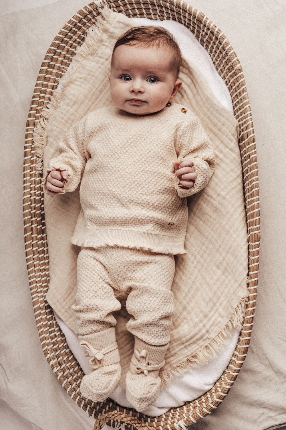 Gebroken wit BAJE STUDIO Joggingbroek IZAIA - large