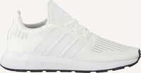 Witte ADIDAS Lage sneakers SWIFT RUN C - medium