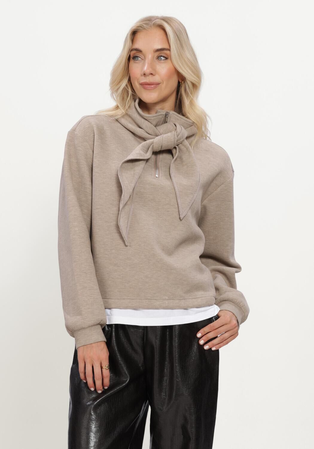 Beige CIRCLE OF TRUST Trui HILDE SWEAT - large
