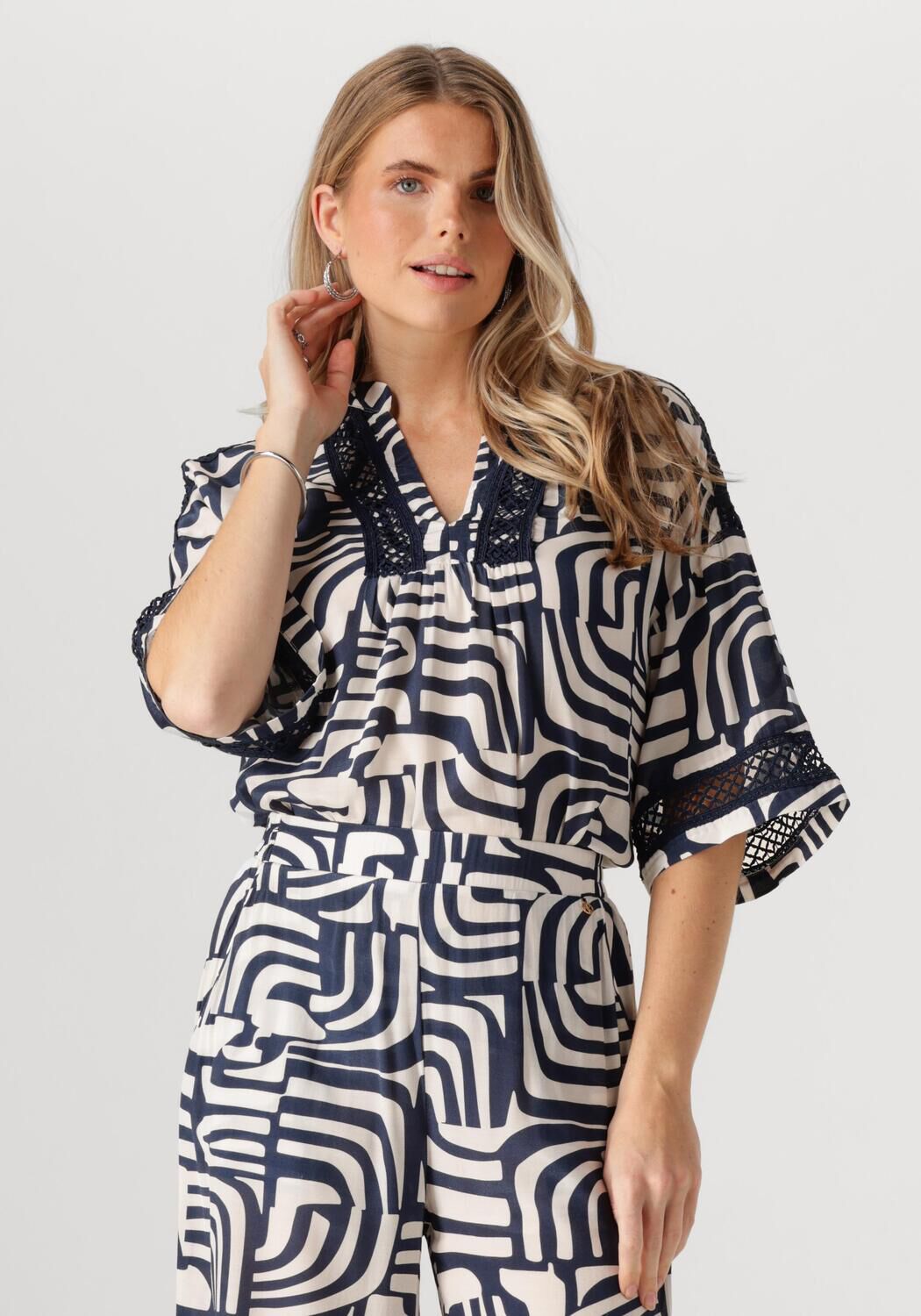 NUKUS Dames Tops & T-shirts Nina Top Donkerblauw