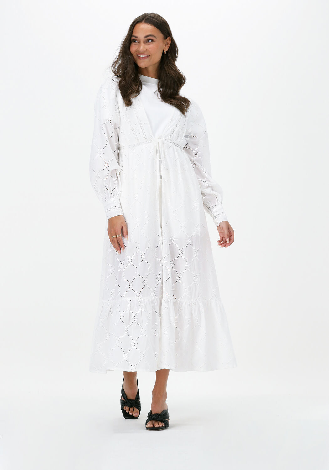 witte colourful rebel maxi jurk sandy broderie anglaise maxi kimono dress