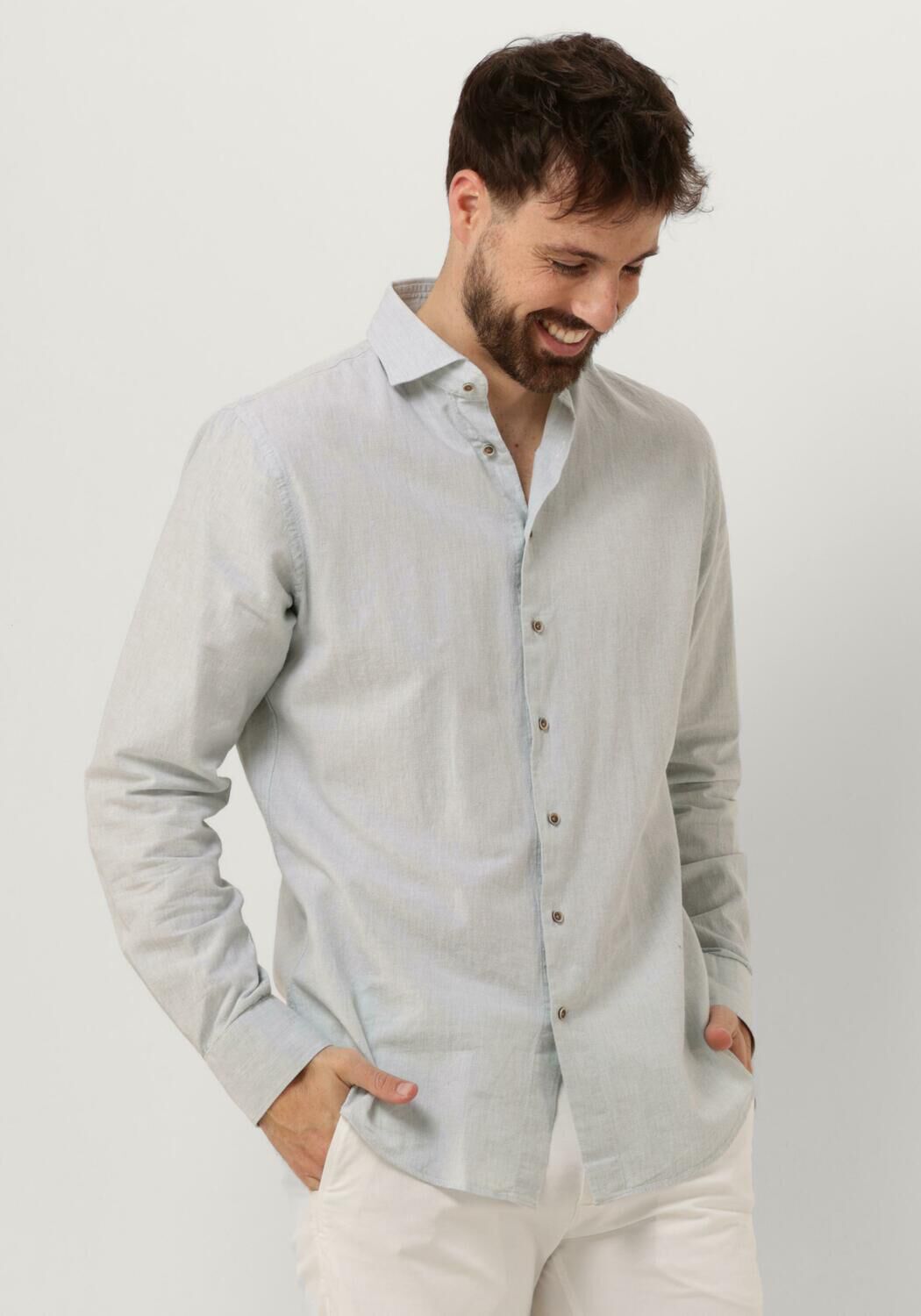 Wat is het verschil tussen een overhemd en een blouse Omoda