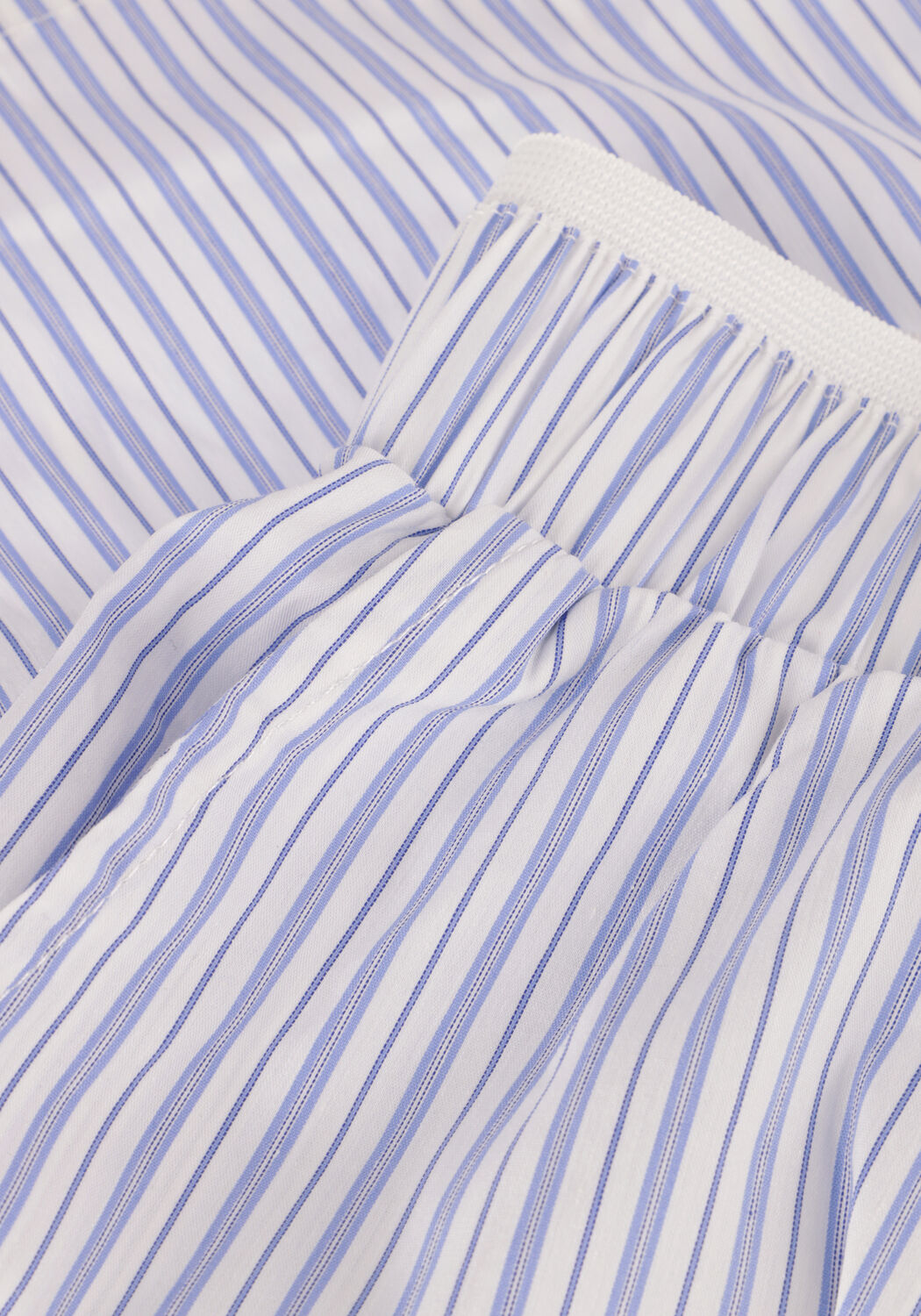 Lichtblauwe NEO NOIR Broeken SHADY STRIPE SHORTS - large