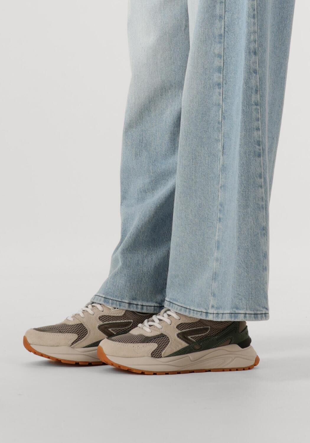 Beige HUB Lage sneakers GRID-W - large