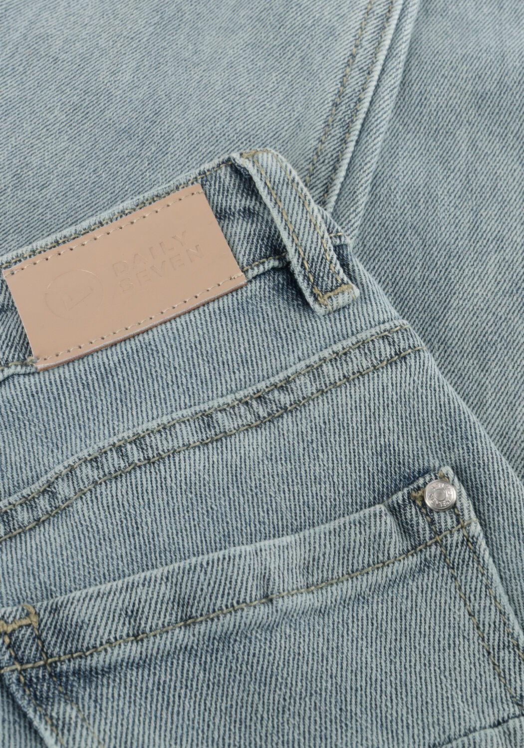 Lichtblauwe DAILY7 Straight leg jeans 2800 RELAXED FIT - large