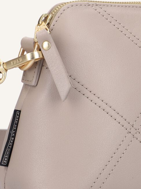 Taupe FRED DE LA BRETONIERE Schoudertas 262010155 CROSSBODY SOFT Taupe FRED DE LA BRETONIERE Schoudertas 262010155 CROSSBODY SOFT - large