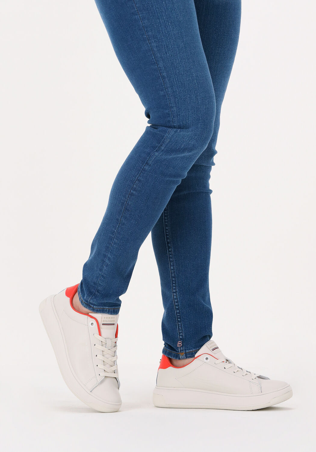 Witte TOMMY HILFIGER Lage sneakers LOWCUT CUPSOLE - large