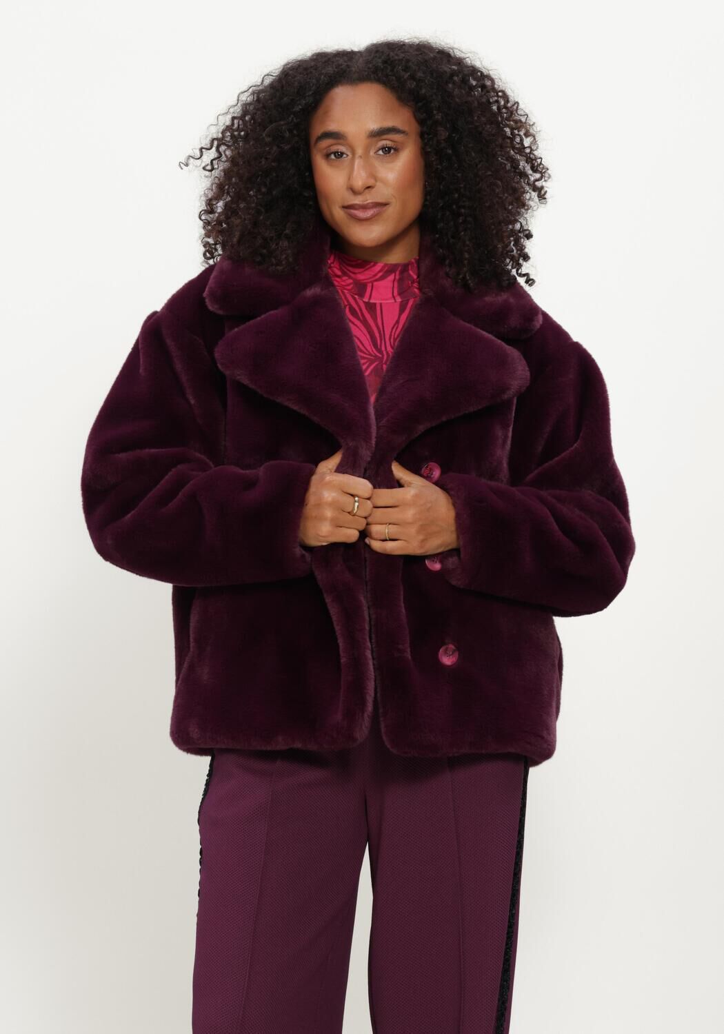 Bordeaux POM AMSTERDAM Faux fur jas CLEO DARK PLUM - large