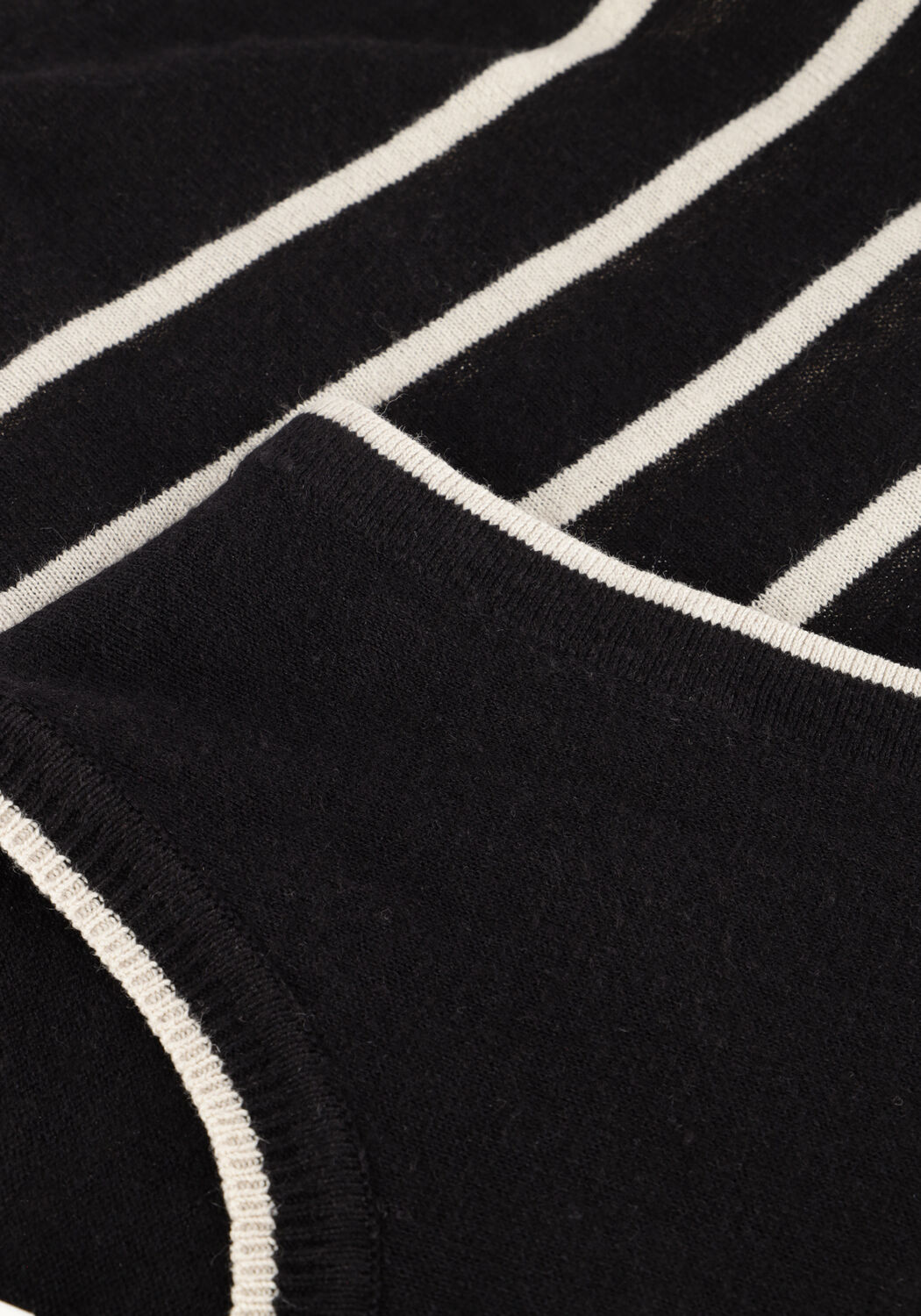 Zwarte SELECTED WOMEN Top SLFESTHER SL CONTRAST KNIT TOP - large