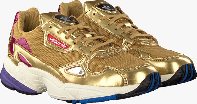 Gouden ADIDAS Lage sneakers FALCON W - large