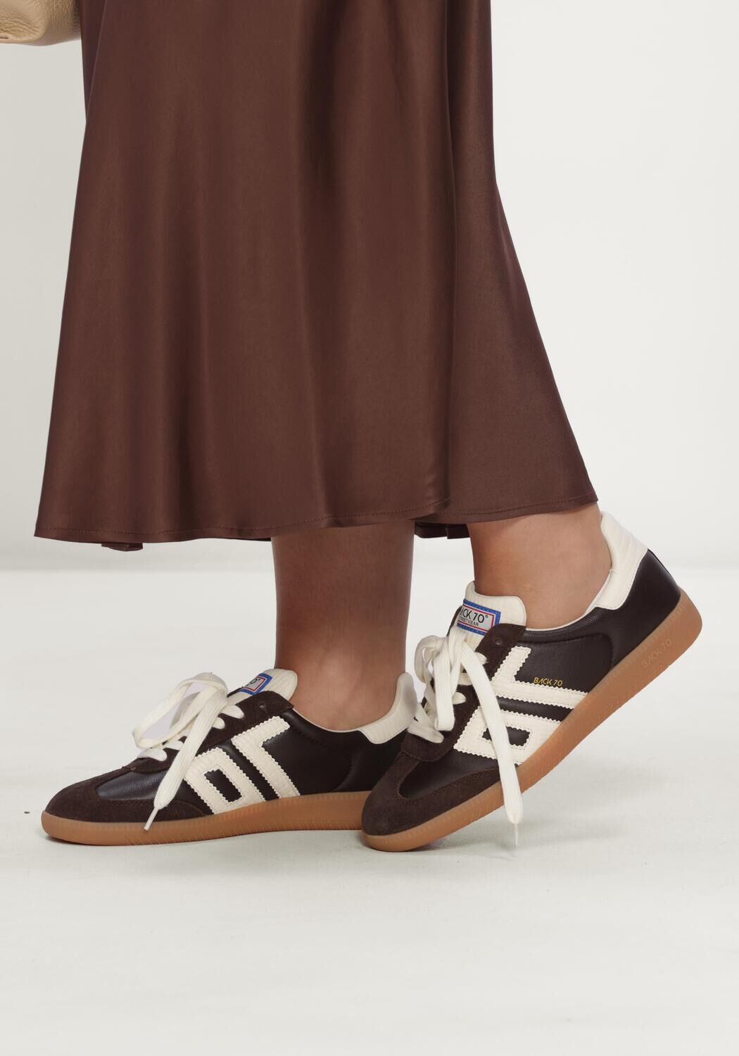 Bruine BACK70 Lage sneakers CLOUD - large