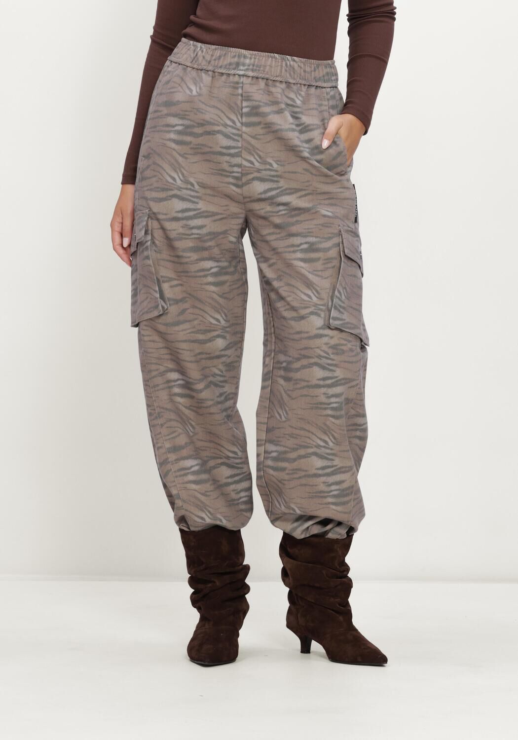 Zwarte ALIX THE LABEL Cargobroeken LADIES WOVEN CARGO PANTS - large