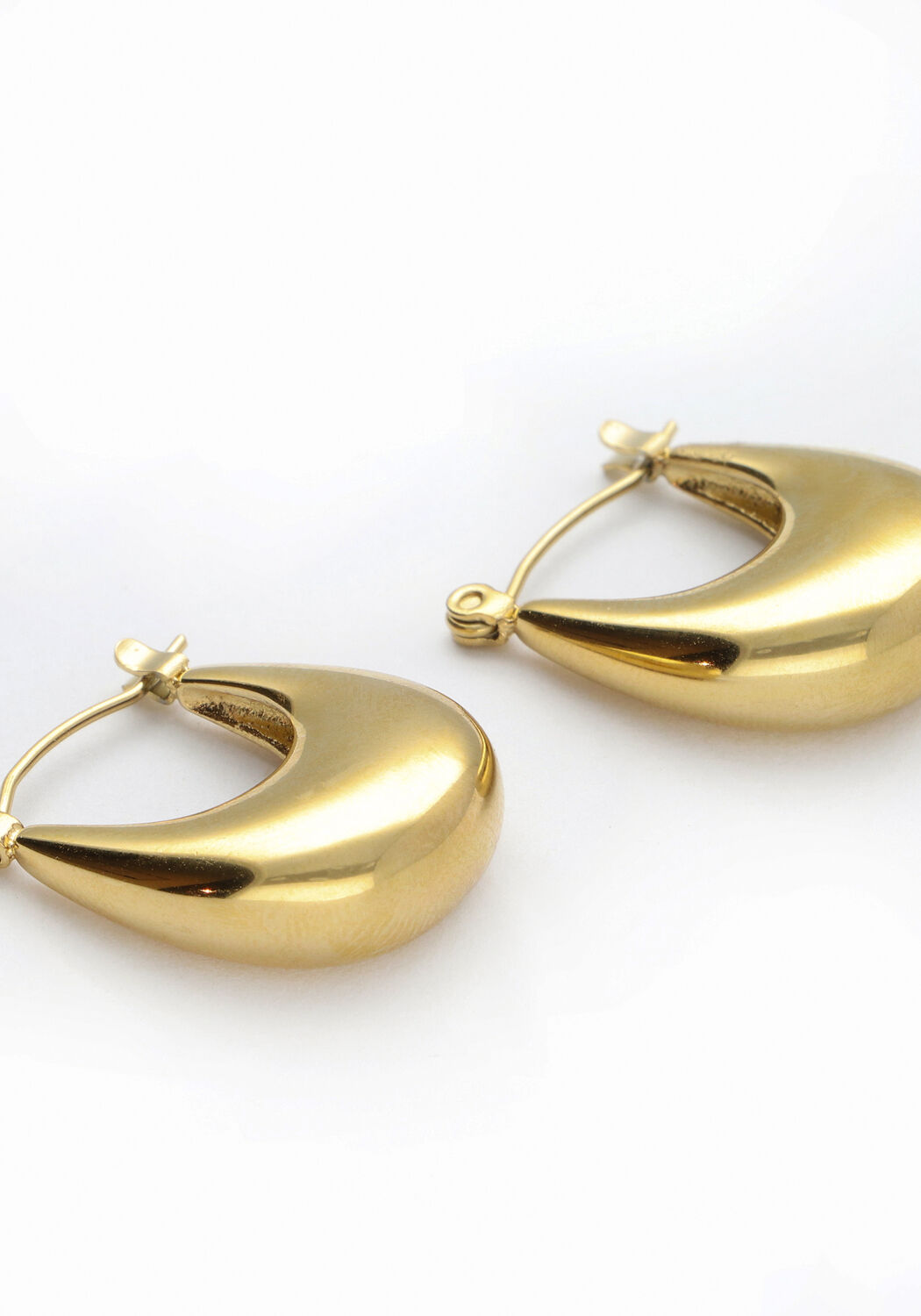 Goudkleurig NOTRE-V Oorbellen OMFW22-012 - large