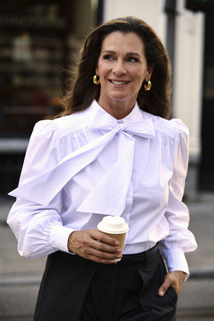 Witte OMODA ATELIER Blouses OM-HELEN X QUINTY - large