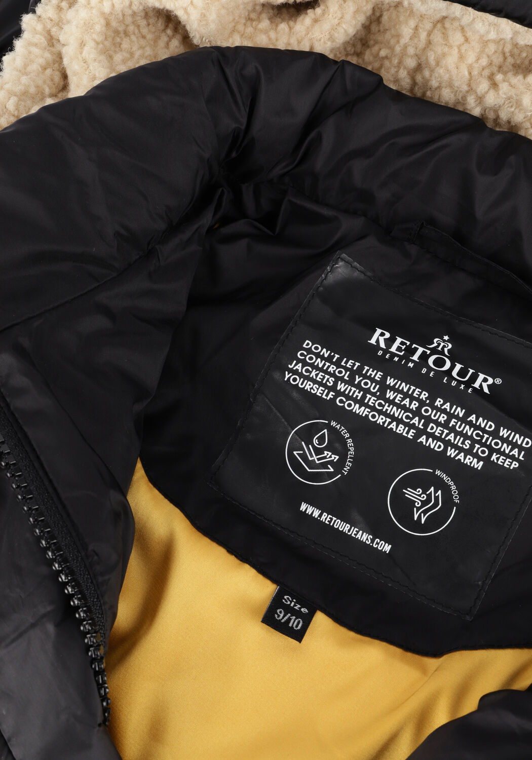 Zwarte RETOUR Gewatteerde jas HAZEL - large