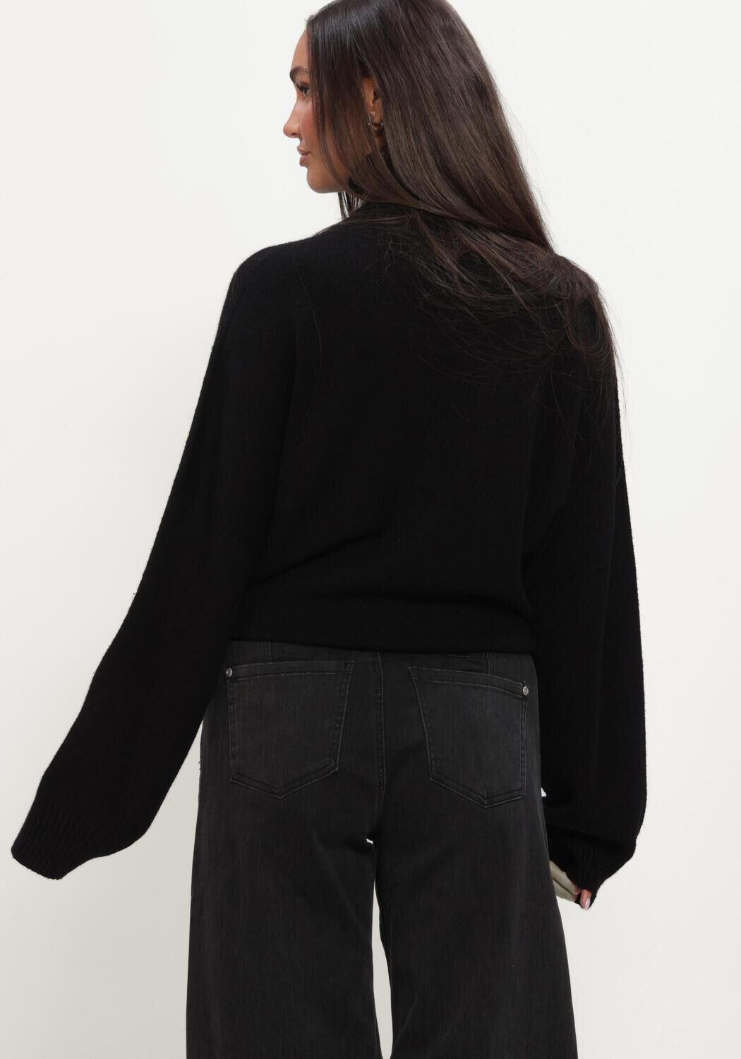 SIMPLE Dames Truien & Vesten Knit-base-visc-26-3 Zwart
