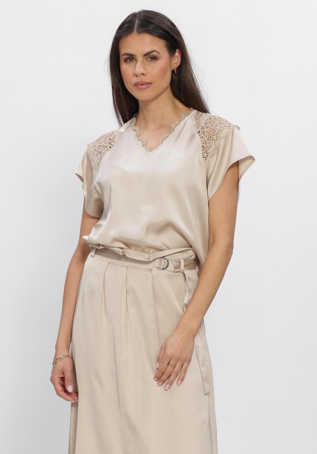 Beige BRUUNS BAZAAR Blouses WECKIABBSYNJE BLOUSE - large