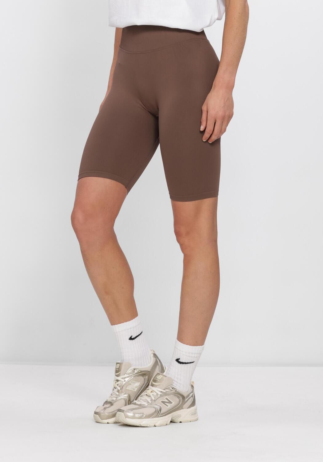 Bruine AIM'N Sportshorts SHAPE SEAMLESS BIKER SHORTS - large
