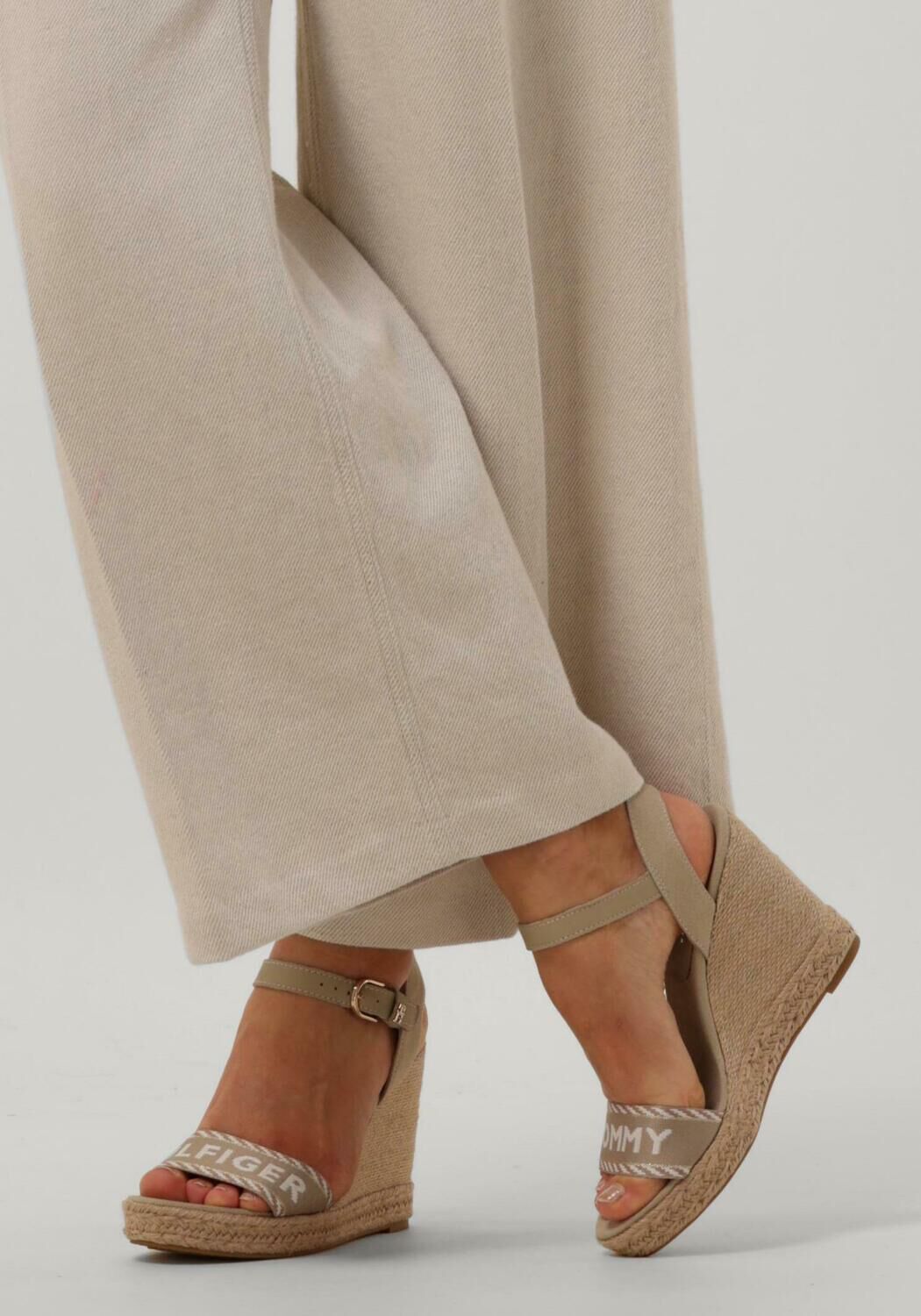 Tommy store hilfiger wedges