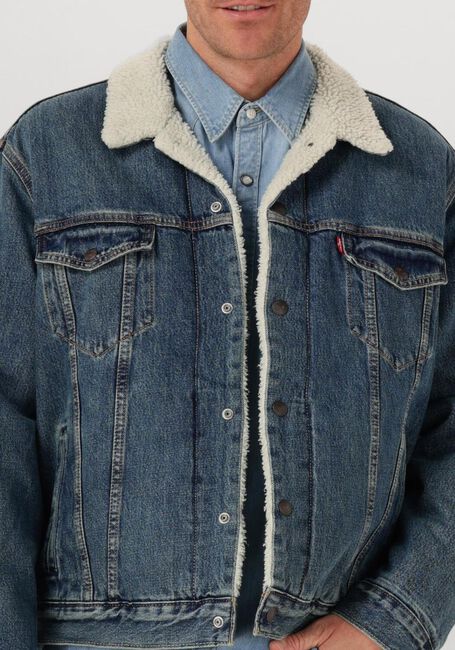 LEVI'S TYPE 3 SHERPA TRUCKER - large