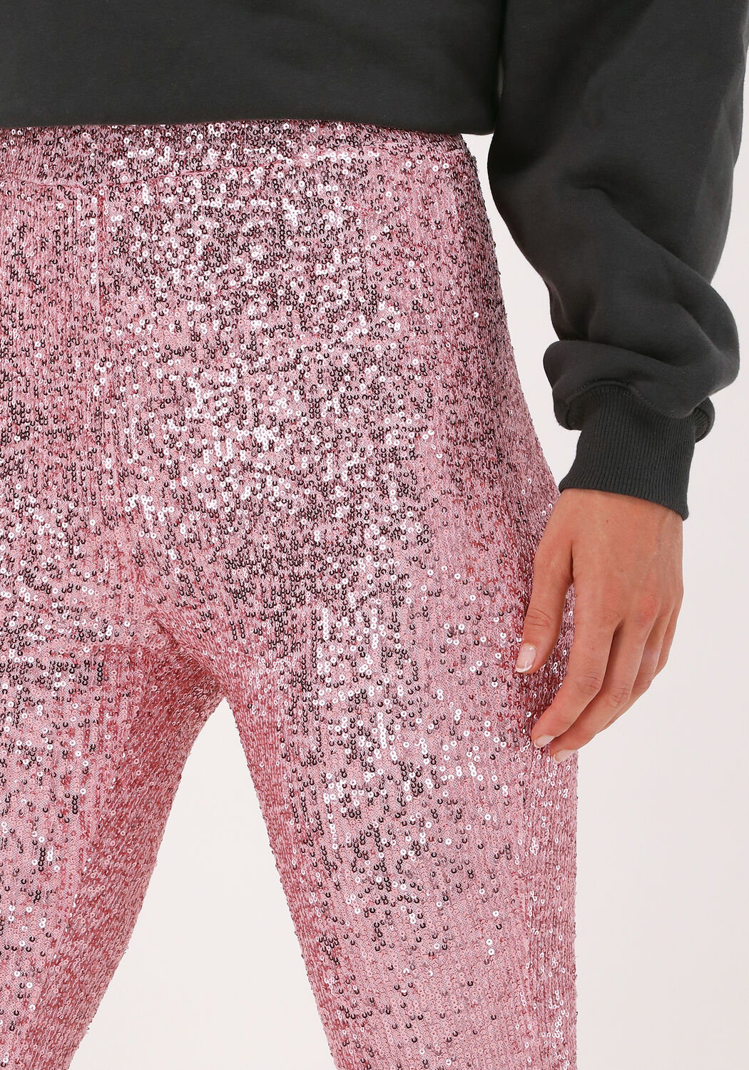 Roze COLOURFUL REBEL Flared broek JOLIE SEQUINS FLARE PANTS | Omoda