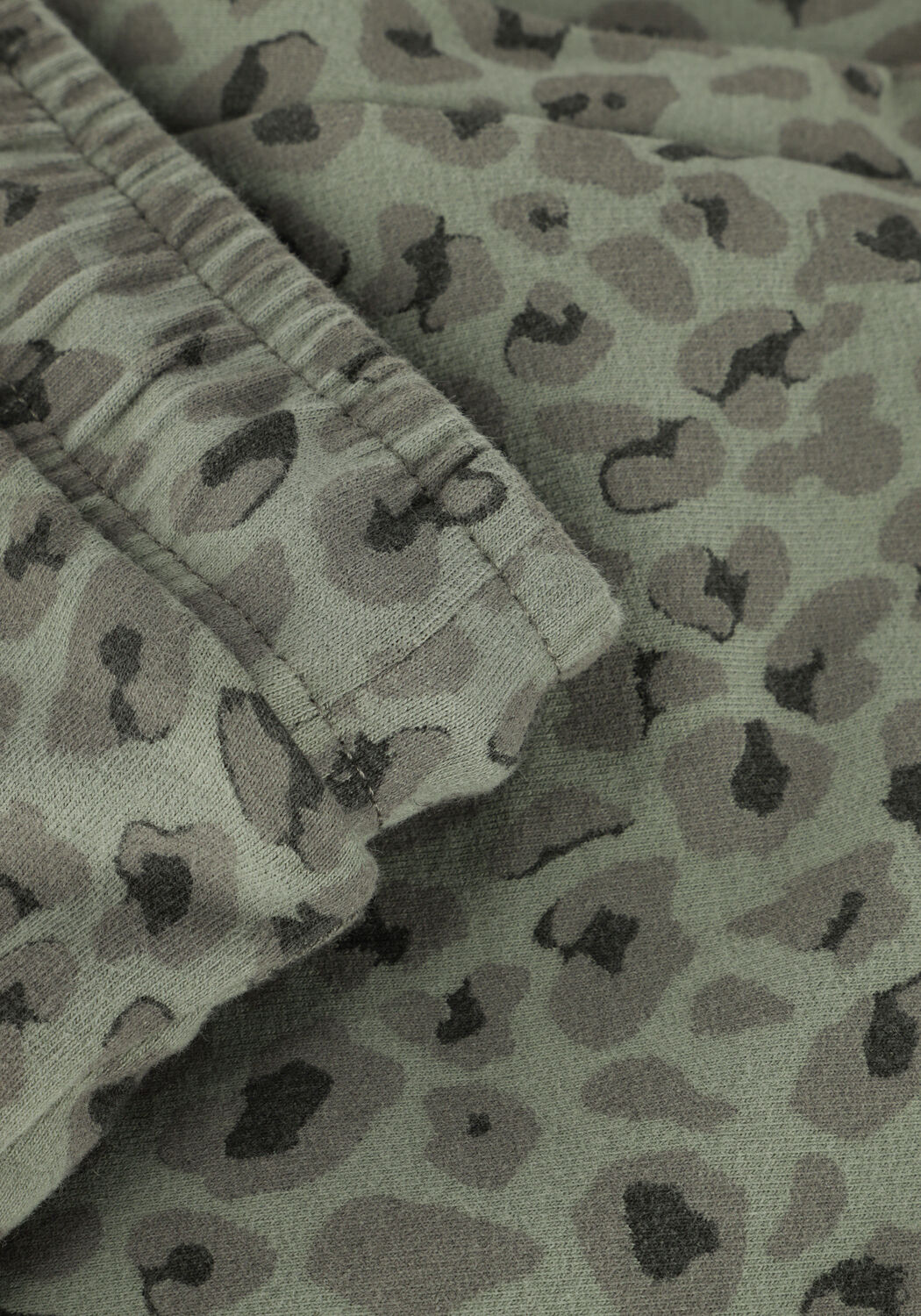 Donkergroene 10DAYS Joggingbroek CROPPED JOGGER ARMY LEOPARD - large