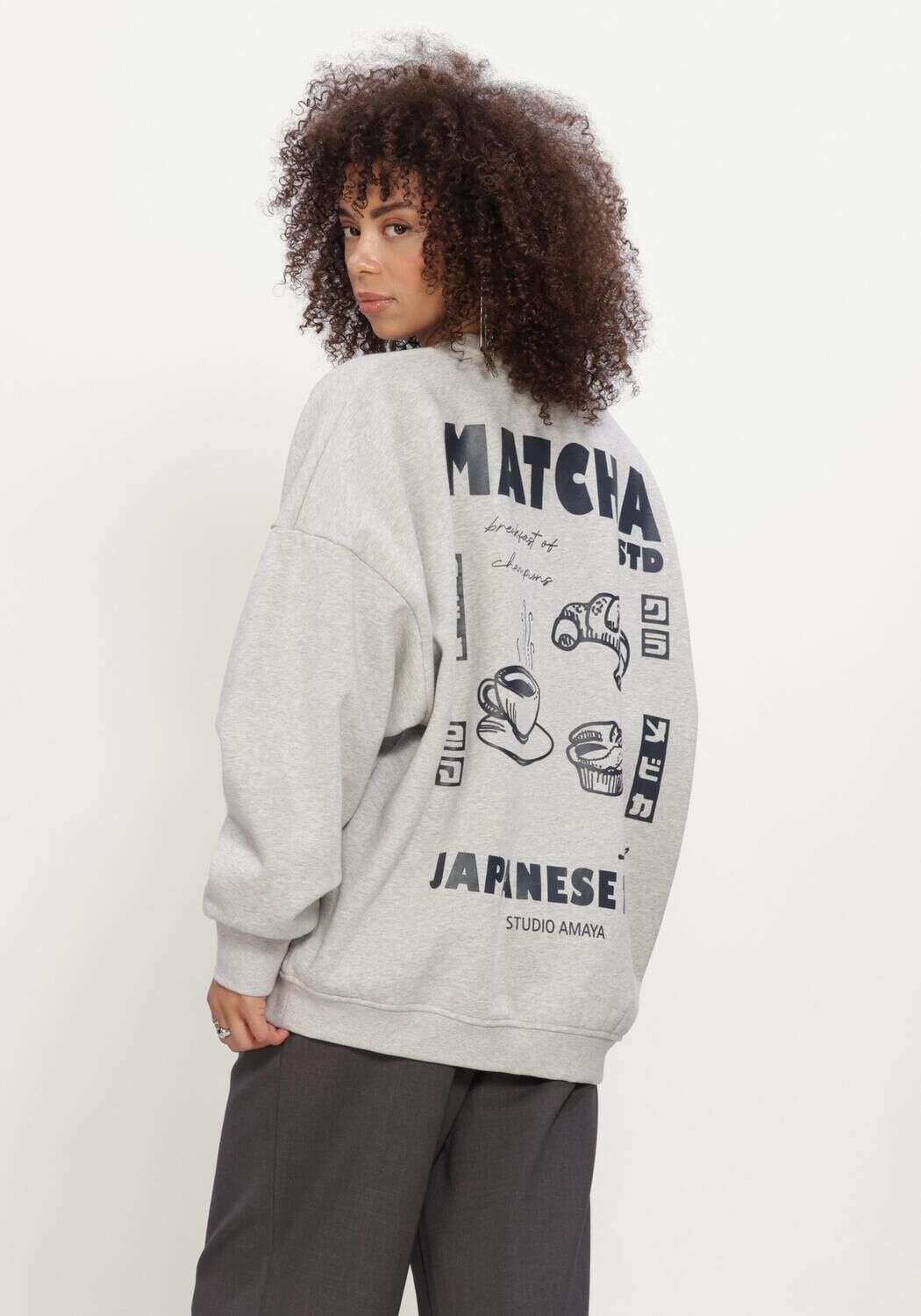Lichtgrijze STUDIO AMAYA Sweater MATCHA SWEATER - large