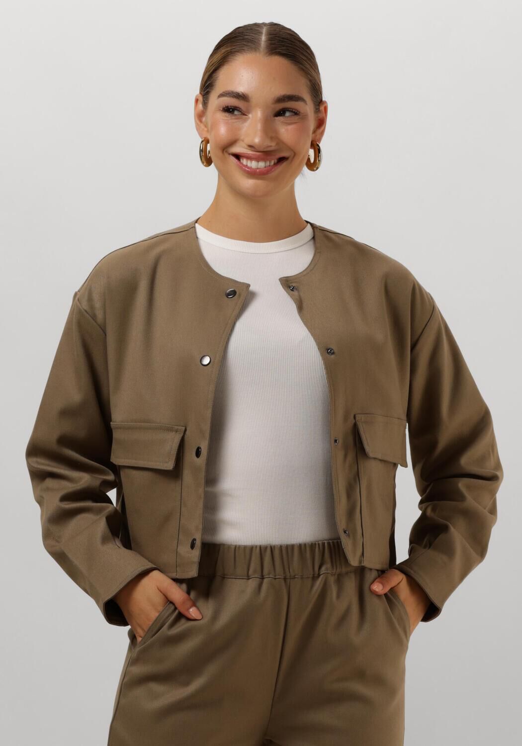 Moves Chique Zwarte Jas voor Modieuze Vrouwen Beige Dames