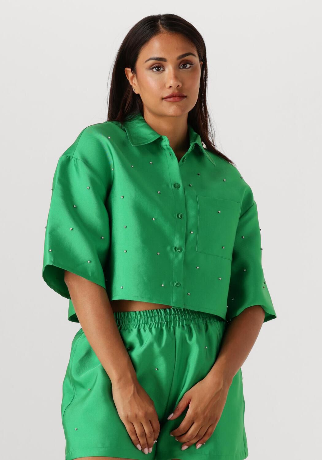 ALIX THE LABEL Dames Blouses Ladies Woven Embellished Satin Blouse Groen