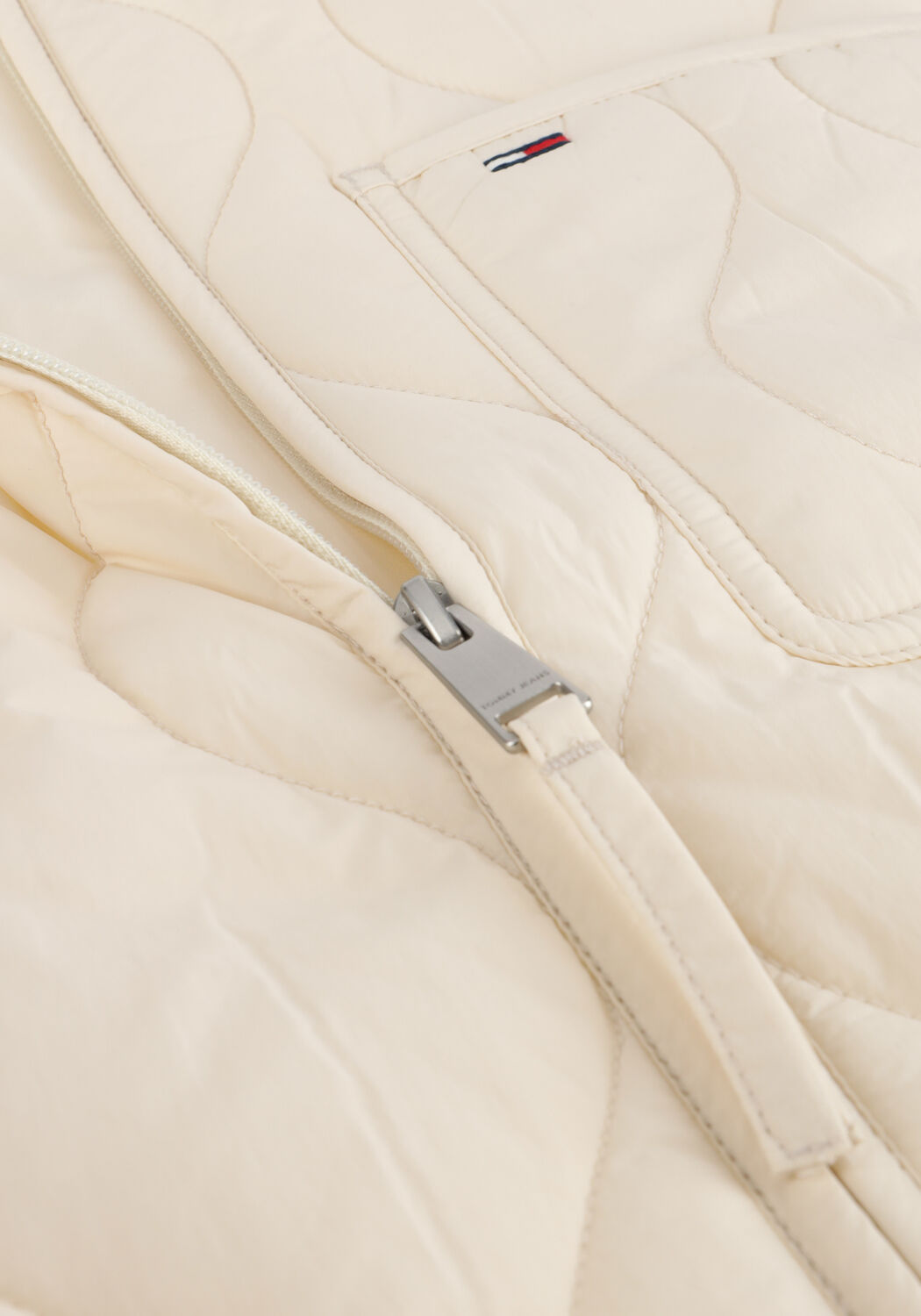 Witte TOMMY JEANS Bodywarmer TJM QUILTED VEST EXT - large